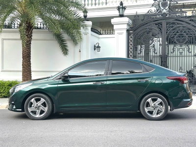 Hyundai Accent ATH 2021 màu xanh lá, bản đủ