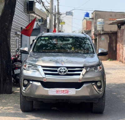 Toyota Fortuner 2019 70.000 km Bạc