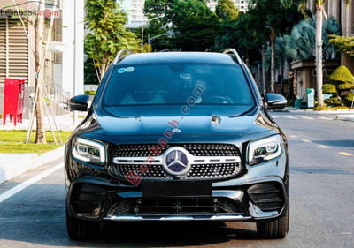 Xe Mercedes Benz GLB 200 AMG 2023