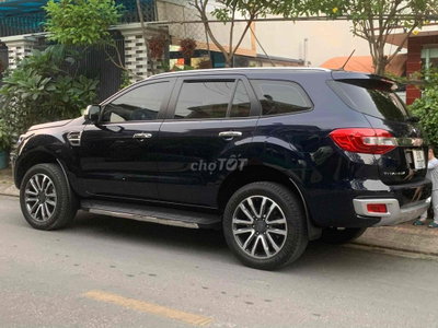 Ford Everest 2021 1 cầu Xanh đen