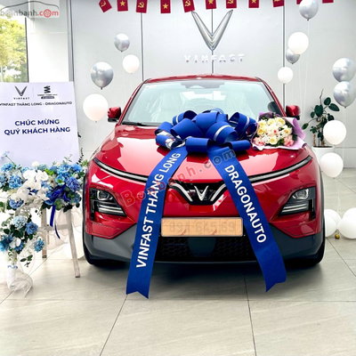 Xe VinFast VF6 Eco 2026