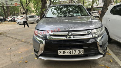 Xe Mitsubishi Outlander 2.0 CVT 2016