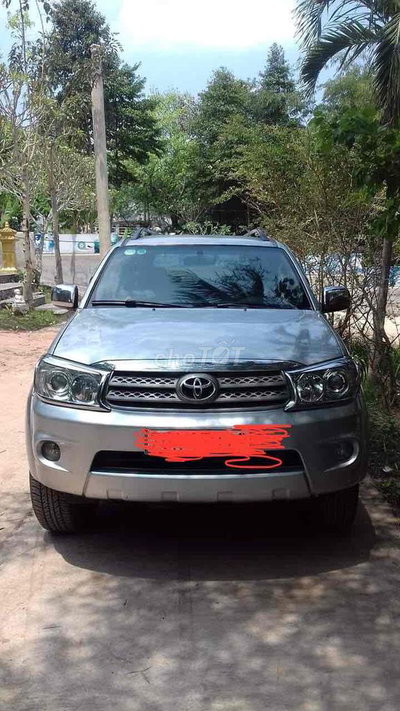 Toyota Fortuner SUV Bạc