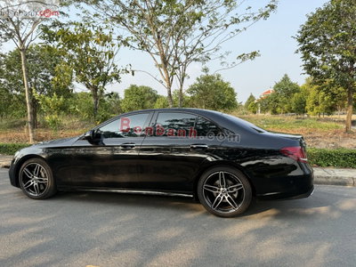 Xe Mercedes Benz E class E300 AMG 2020