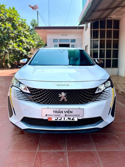 Peugeot 3008 Allure 2021 Phom mới 2022