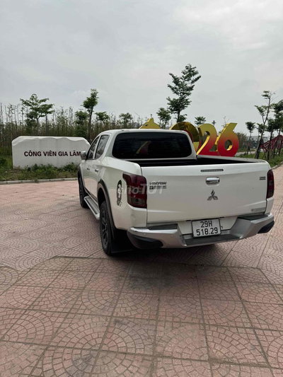 Mitsubishi Triton 2019 Trắng