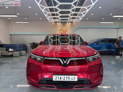 Xe VinFast VF9 Plus 6S 2024