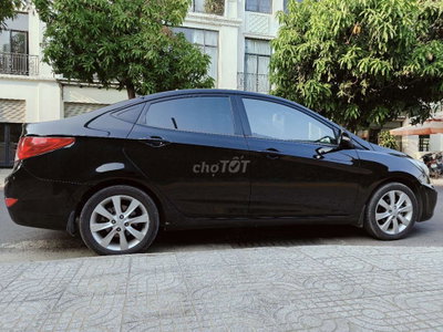Hyundai Accent 2012 140.000 km Đen