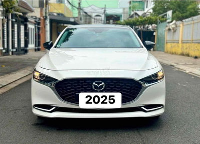 Mazda 3 2025 1.5 Luxury xe cực mới lăn bánh 8 ngan