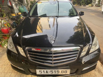 Mercedes-Benz E 250 CGI Đen