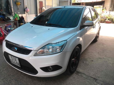 Ford Focus 1.8 Trắng