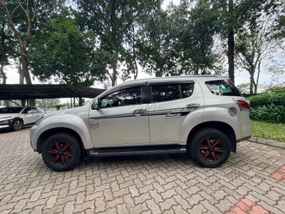 Isuzu Mu-X 2016 Bạc 282989 km