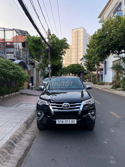 Toyota Fortuner 2017 Đen 14 vạn km