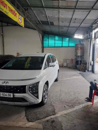 Hyundai Stargazer 2022 Đặc biệt 10.000km Trắng
