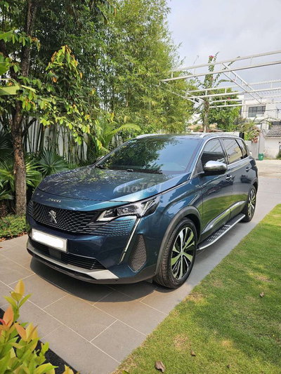 Peugeot 5008 bản GT 2022 Xanh Ngọc Lục Bảo