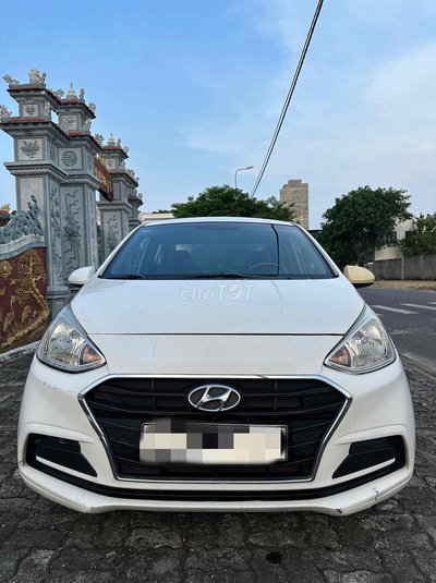 Hyundai i10 Sedan 2017 Trắng 10 vạn km