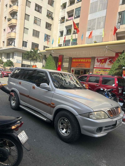 SsangYong Musso 7 chỗ Bạc