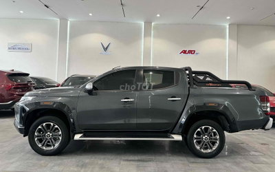 Mitsubishi Triton Premium Xám