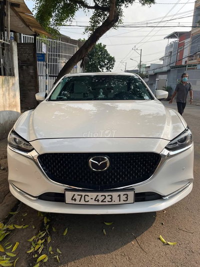 Mazda 6 Luxury 2.0 2024 Trắng 27000 km