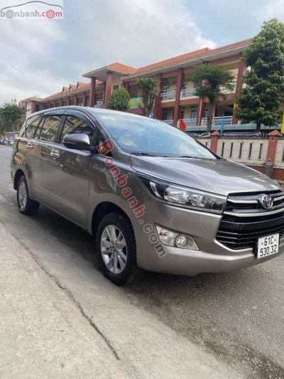 Xe Toyota Innova 2.0E 2018