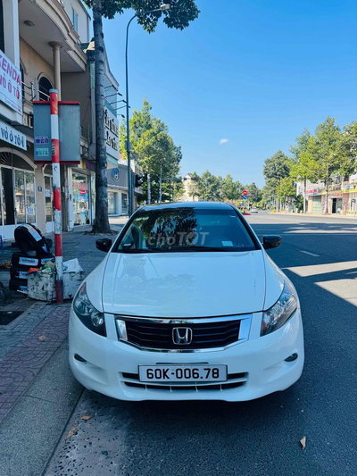 Honda Accord Trắng