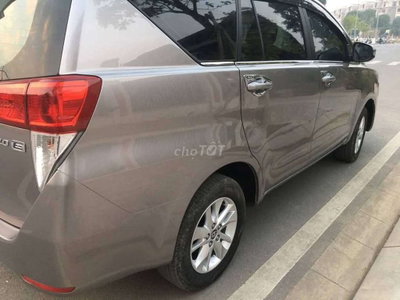 Toyota Innova 2019 Số sàn Nâu vàng