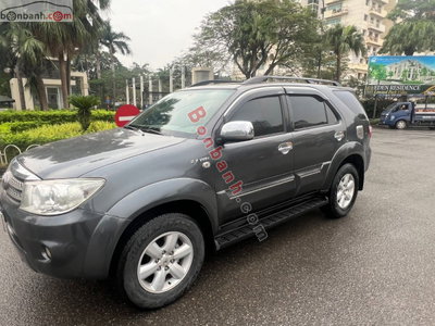 Xe Toyota Fortuner 2.7V 4x4 AT 2010