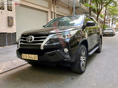 Xe Toyota Fortuner 2.4G 4x2 MT 2019