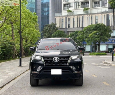 Xe Toyota Fortuner 2.7V 4x2 AT 2021