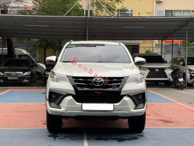 Xe Toyota Fortuner 2.7V 4x2 AT TRD 2019