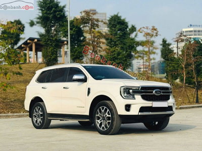 Xe Ford Everest Titanium 2.0L 4x2 AT 2022