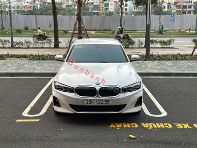 Xe BMW 3 Series 320i Sport Line 2024