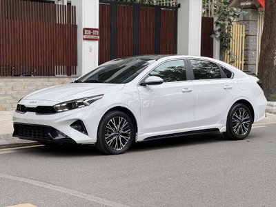 KIA K3 Luxury màu Trắng