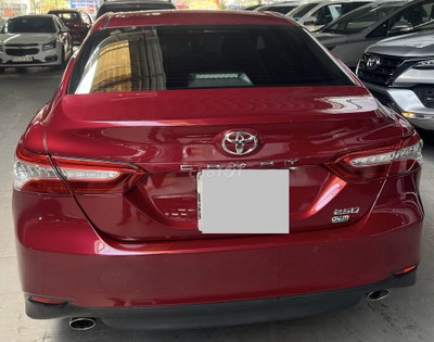 Toyota Camry 2.5Q 35000 km Đỏ