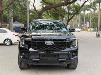 Ford Everest 2024 2.0Sport Đen 2 vạn km Siêu Lướt