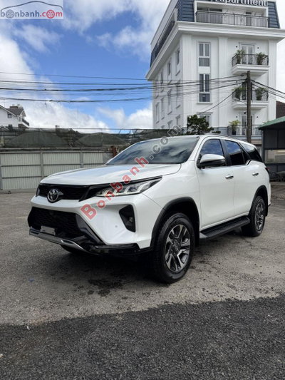 Xe Toyota Fortuner Legender 2.4L 4x2 AT 2022