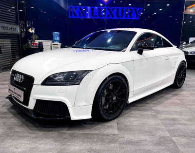 Audi TTS Model 2009 Trắng 2 cửa