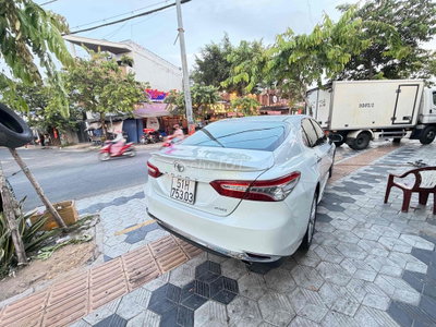 Toyota Camry 2.5Q 2020 Trắng 74.000 km