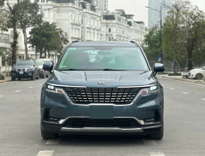 Kia Carnival Premium 2.2D 2022 8 chỗ Xanh