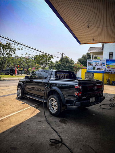 Ford Ranger Wildtrak 2024 Đen 1 vạn