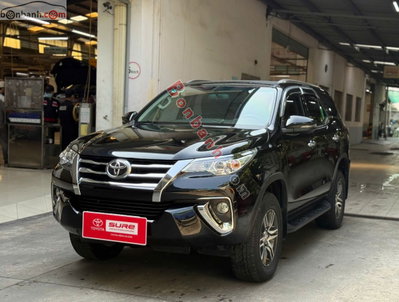 Xe Toyota Fortuner 2.4G 4x2 AT 2018
