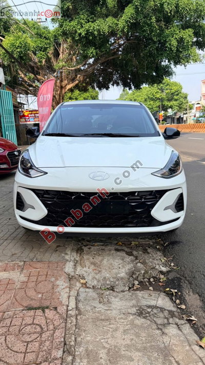 Xe Hyundai i10 1.2 AT 2024