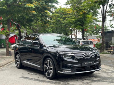VinFast VF8 Plus 2023 Đen/Xanh 55.000 km