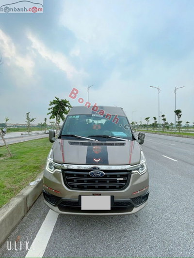 Xe Ford Transit Tiêu chuẩn 2022