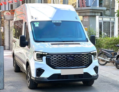 Ford Transit 16 chỗ 2024 đăng ký 3-2025 - Trắng