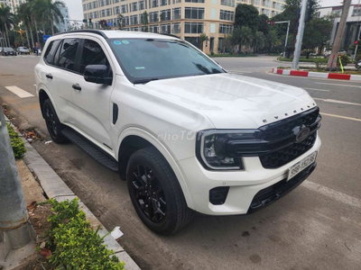 Ford Everest 2023 Sport Trắng 11 vạn