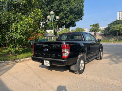 Ford Ranger Số sàn Đen