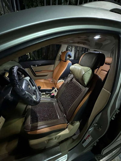 Chevrolet Captiva màu Nâu