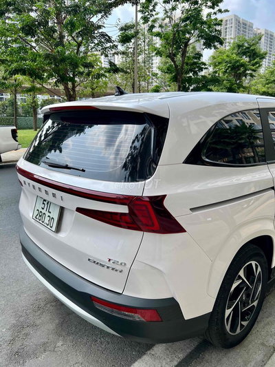 Hyundai Custin Đen 7 chỗ