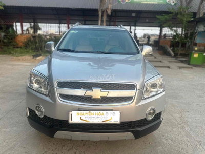Chevrolet Captiva 2.4 MT LT Bạc